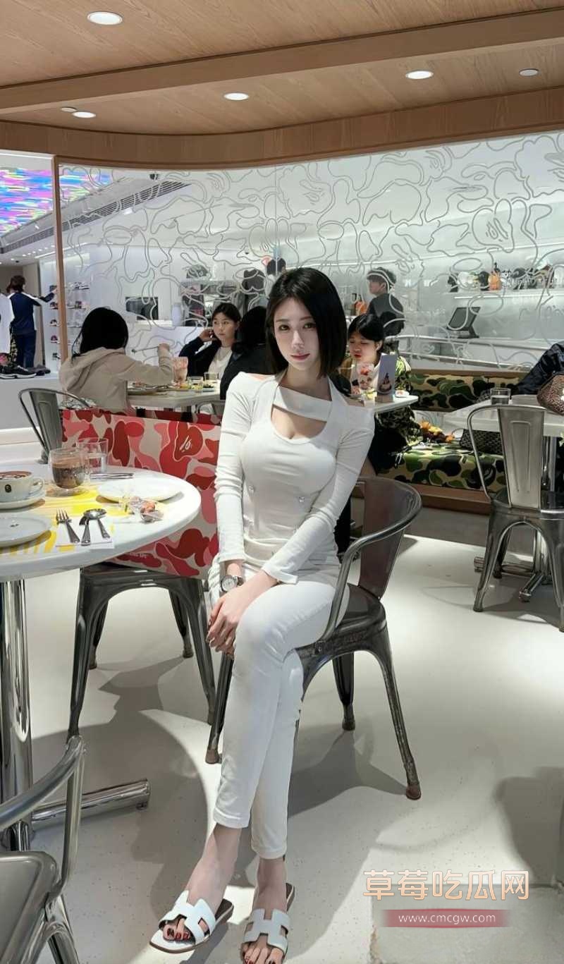 9万粉女网红一只椒仔 36