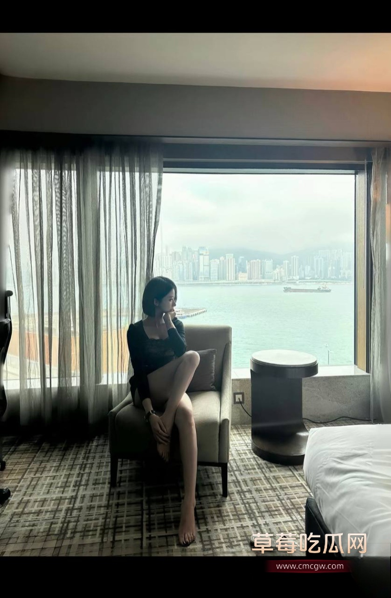 9万粉女网红一只椒仔 37