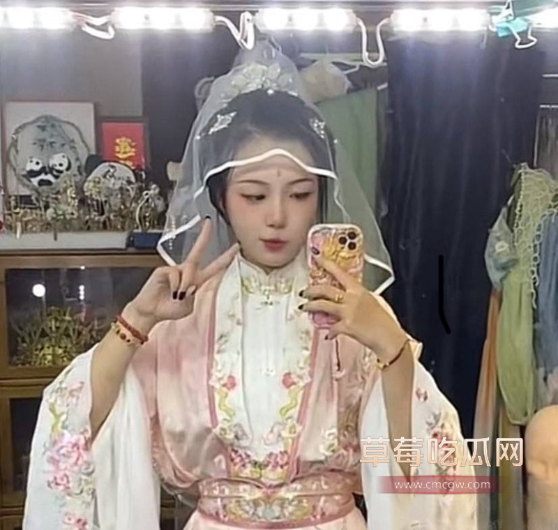 古装大奶少妇 王静 16 古装大奶少妇 王静 16