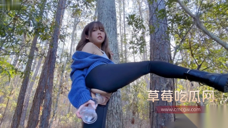 亚裔童颜博主 Kittyxkum 6