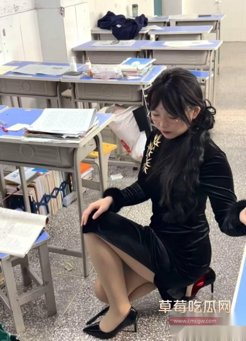 许昌八中的女教师刘聪 13