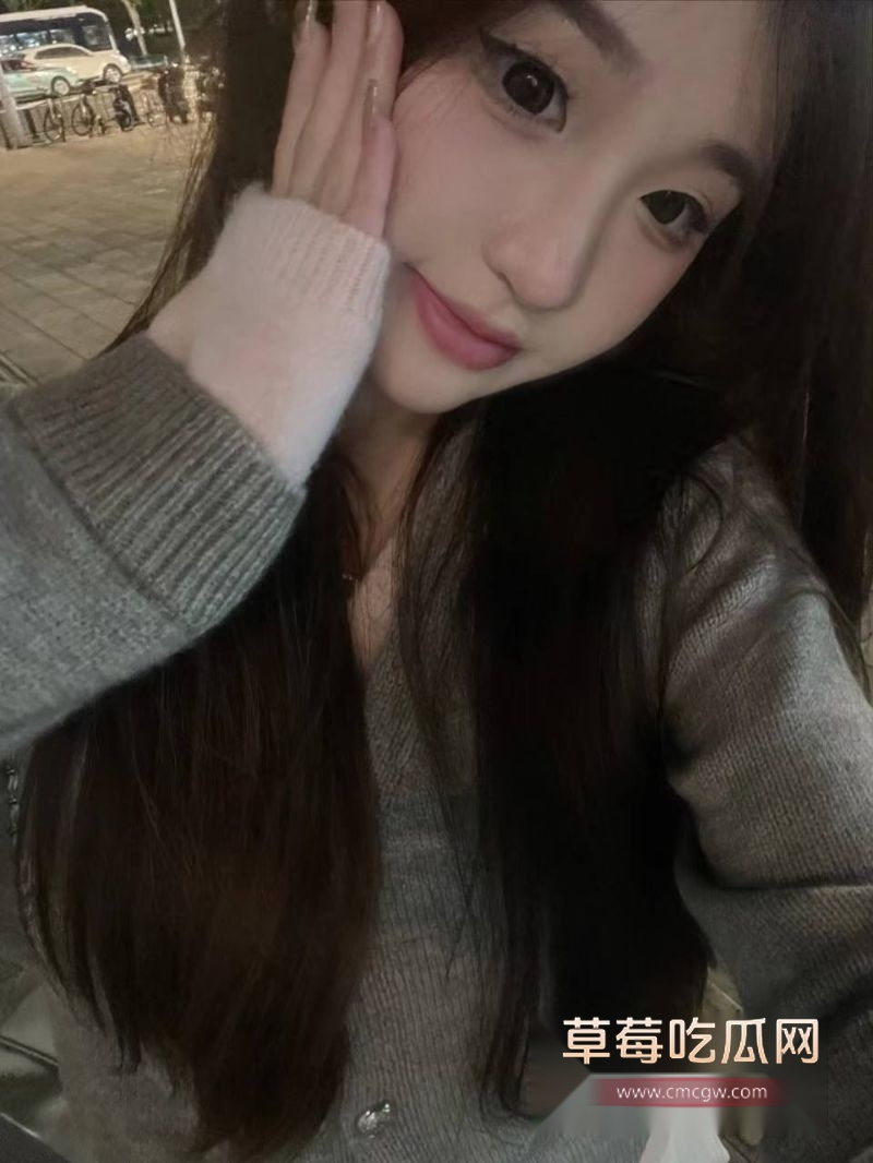 河南反差婊周沐卉 被渣男男友曝光恋爱期间的性爱视频1
