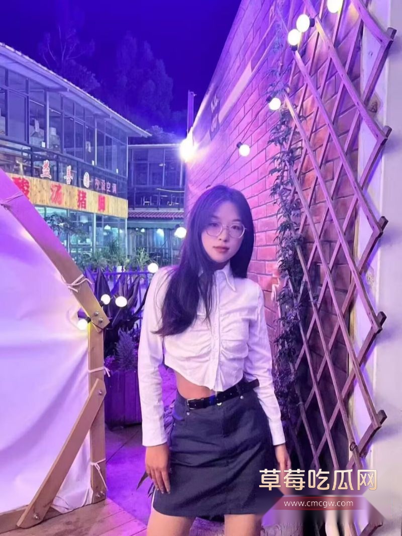陕西反差小妹王茹燕 被多金金主包养6