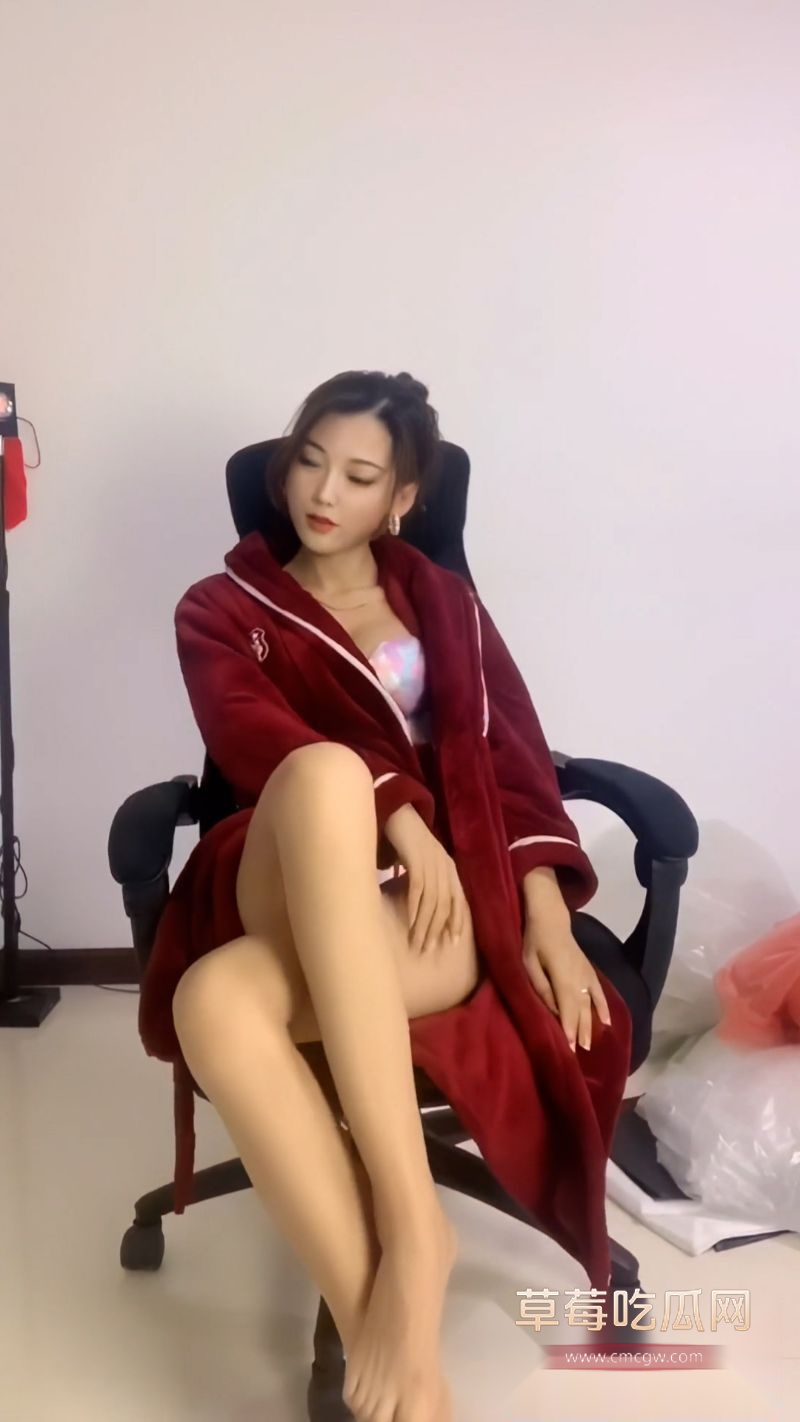 快手网红李娜私人会议视频流出4
