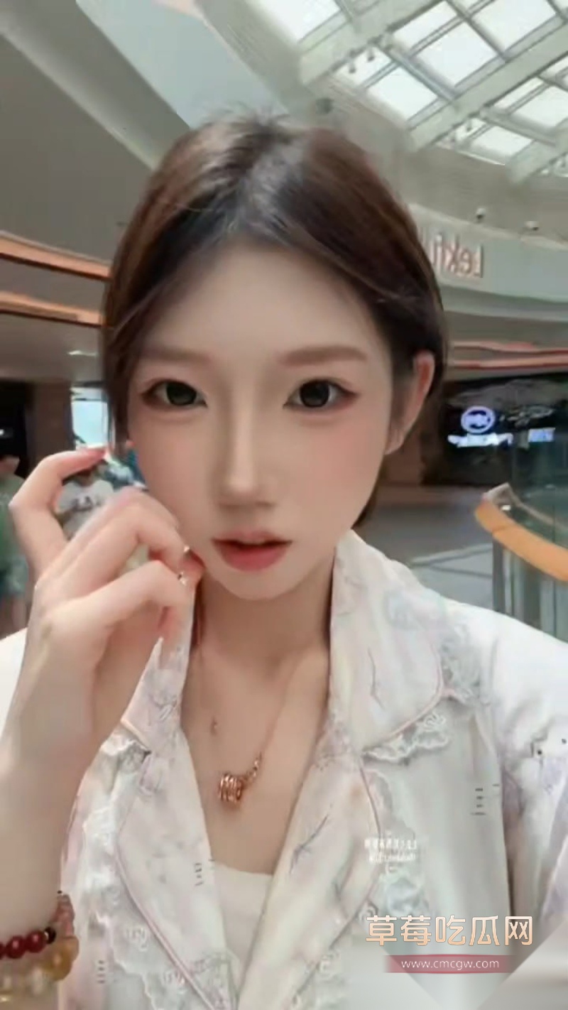 推特博主 icicis 9