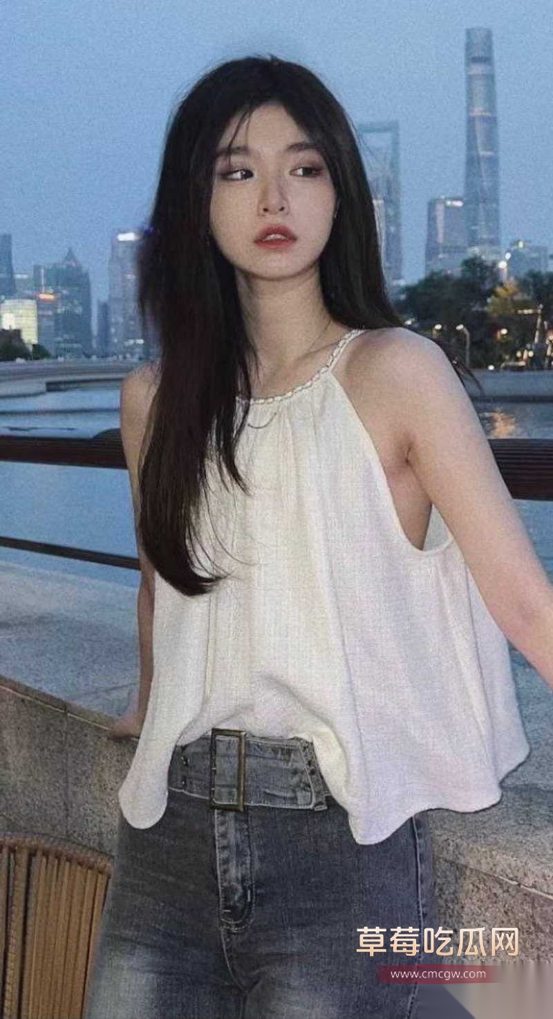 高颜肥臀美少女 7