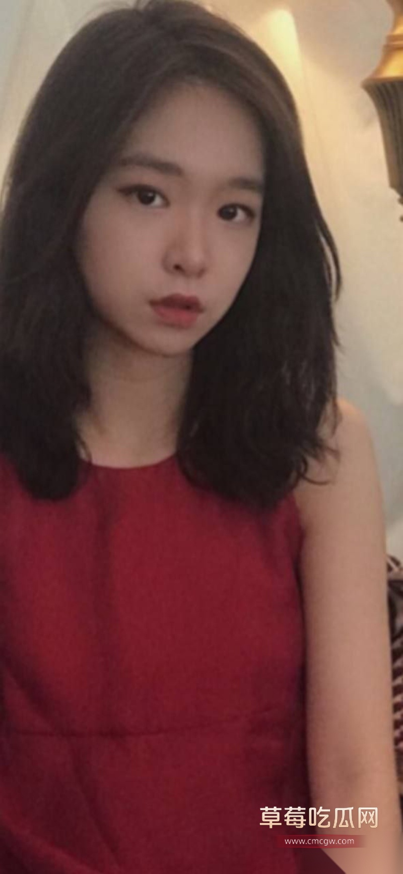 高颜肥臀美少女 12