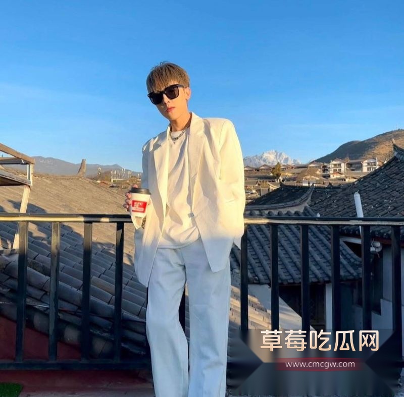 网红潮汕小人物和男主的照片14 网红潮汕小人物和男主的照片14