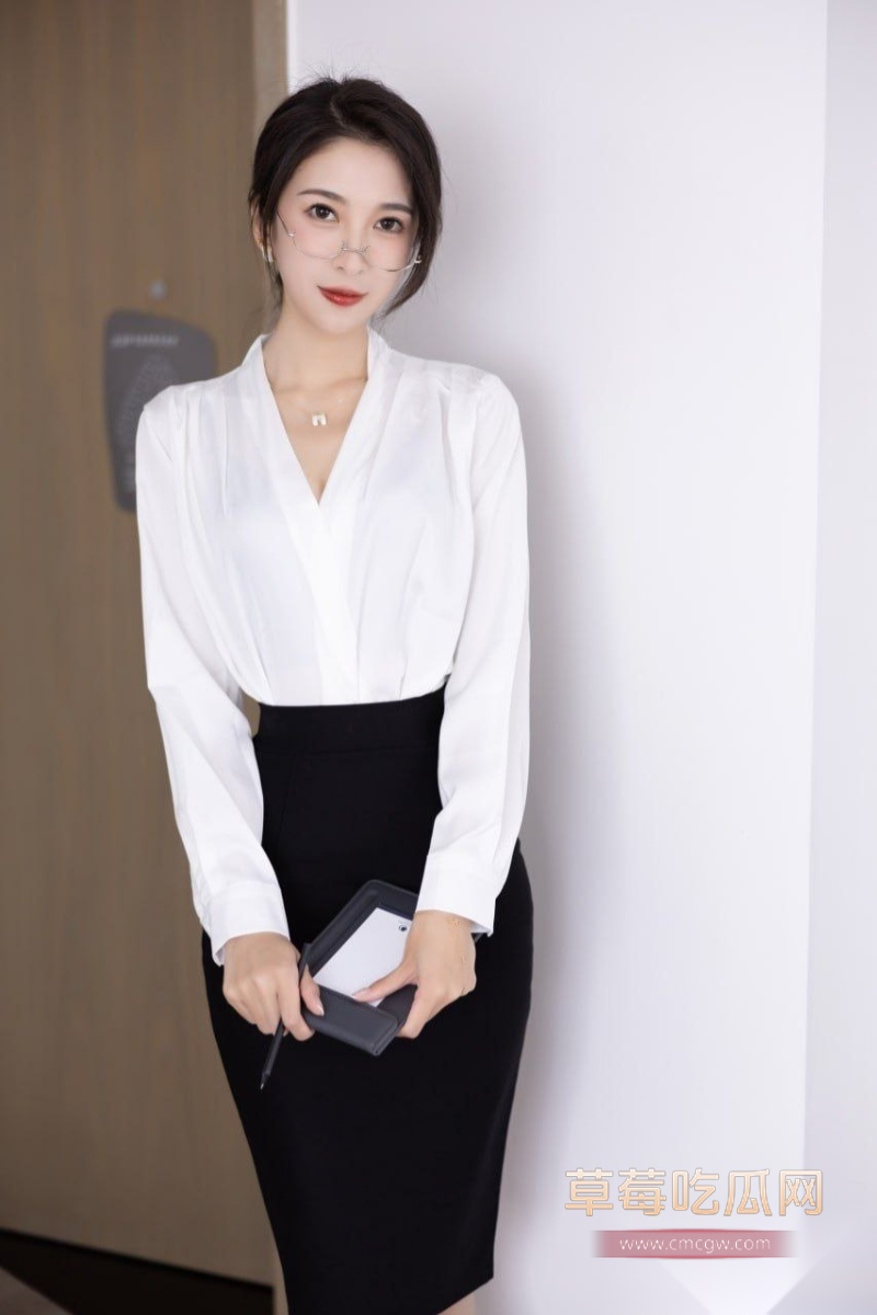 秀人网女神林乐一 1 秀人网女神林乐一 1