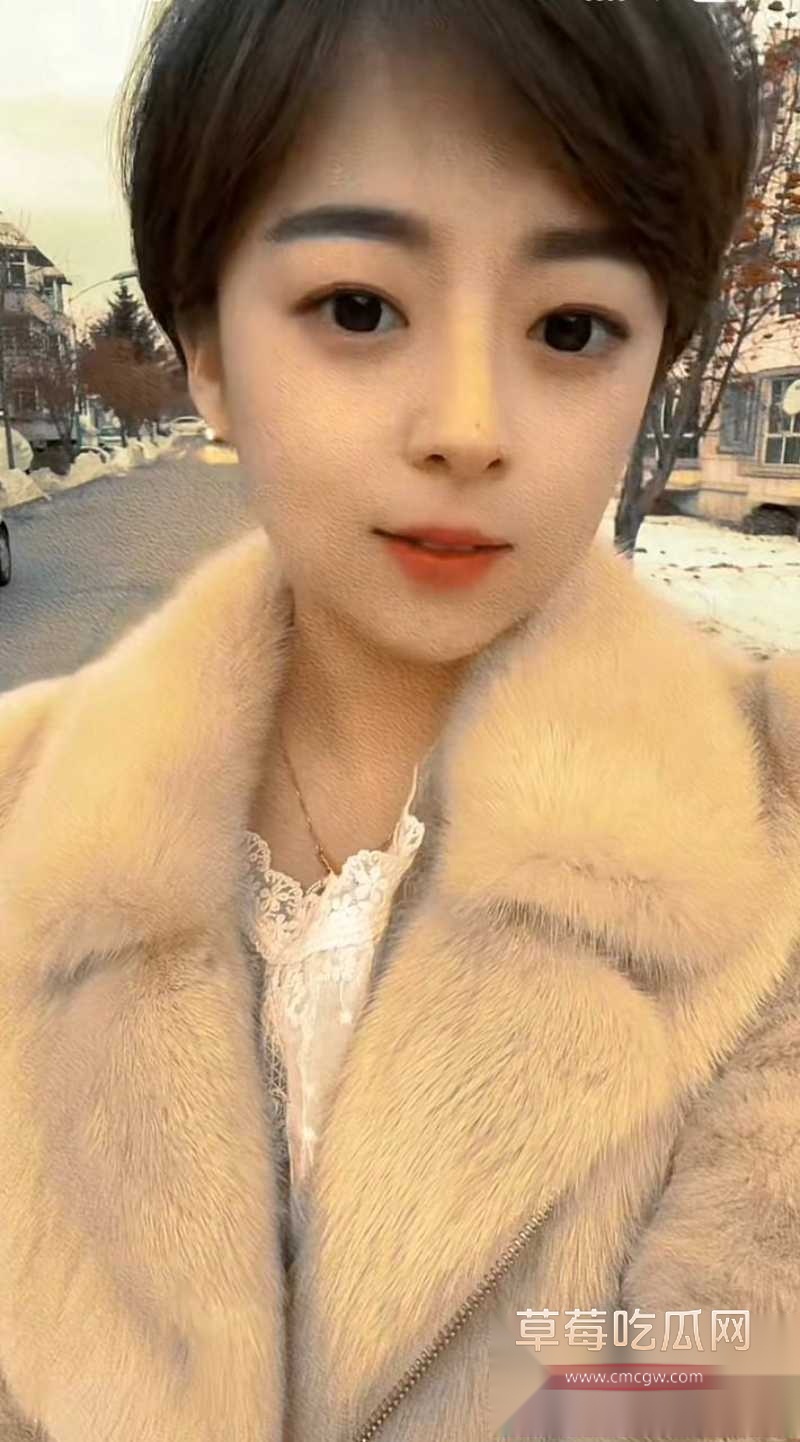抖音1800w粉女网红 小白牙 21