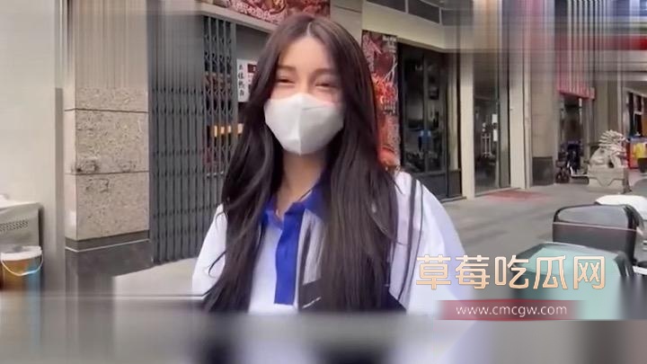 24岁粉丝甜蜜校园恋 清纯校服学生妹却藏着傲人巨乳和粉嫩白虎2