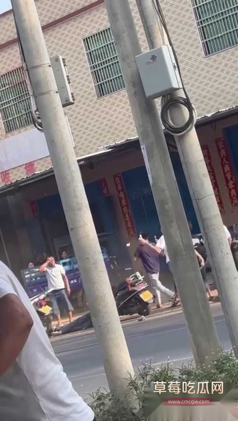 猛男精神小伙街头打架 11