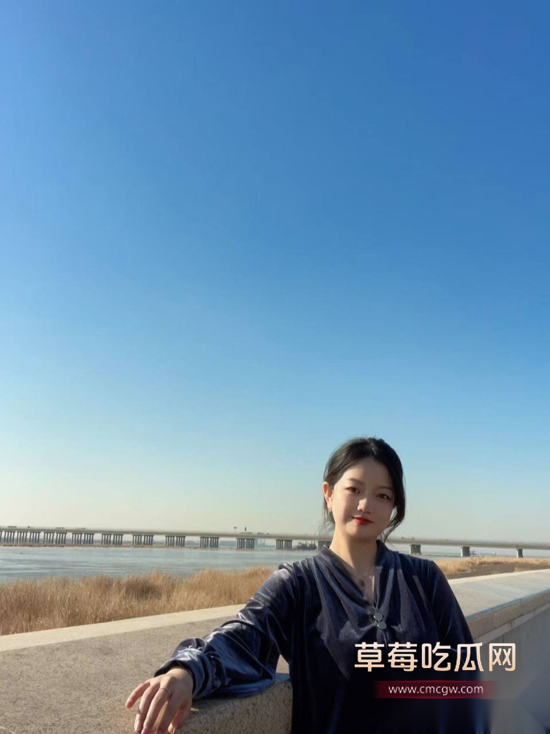 江苏高颜值美女博士吴梅莉 22