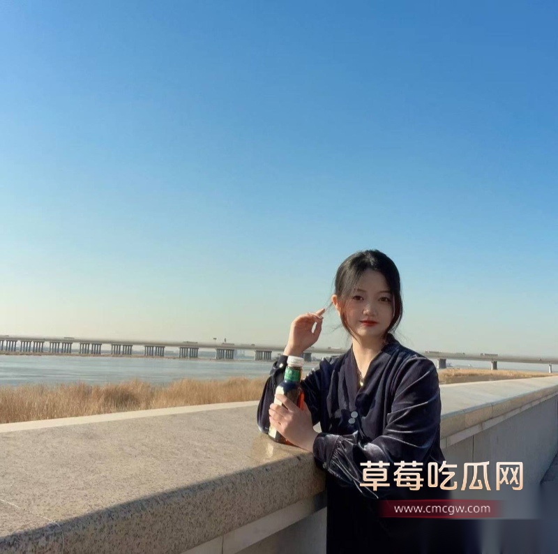 江苏高颜值美女博士吴梅莉 24