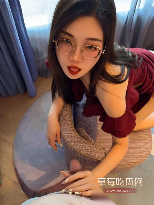 彻底炸锅 推特沉沦人妻souai1024戴金丝眼镜竟让儿子成为play一环 刷屏各大平台1