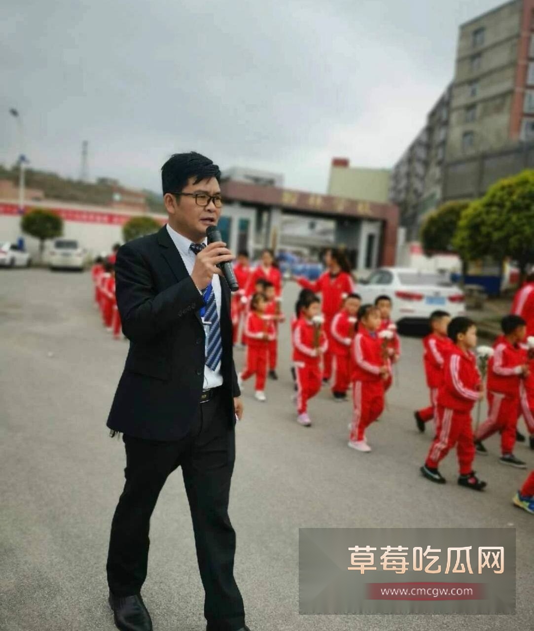 湖南永州郡祁中学副校长曾凡乔15
