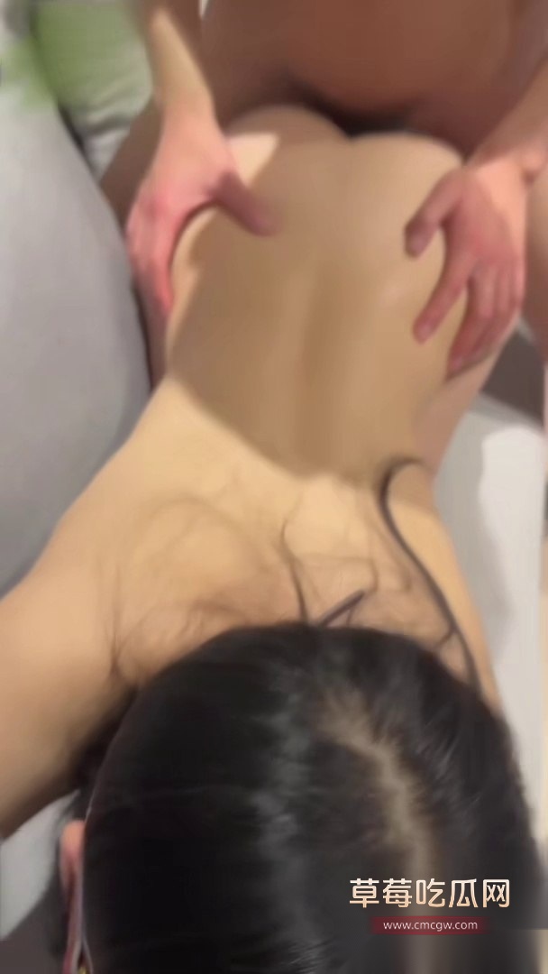 连云港高颜值反差淫妻潘宏 7 连云港高颜值反差淫妻潘宏 7