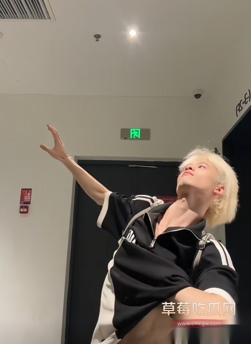 上海欢乐谷前男团NPC YMeey易明 5