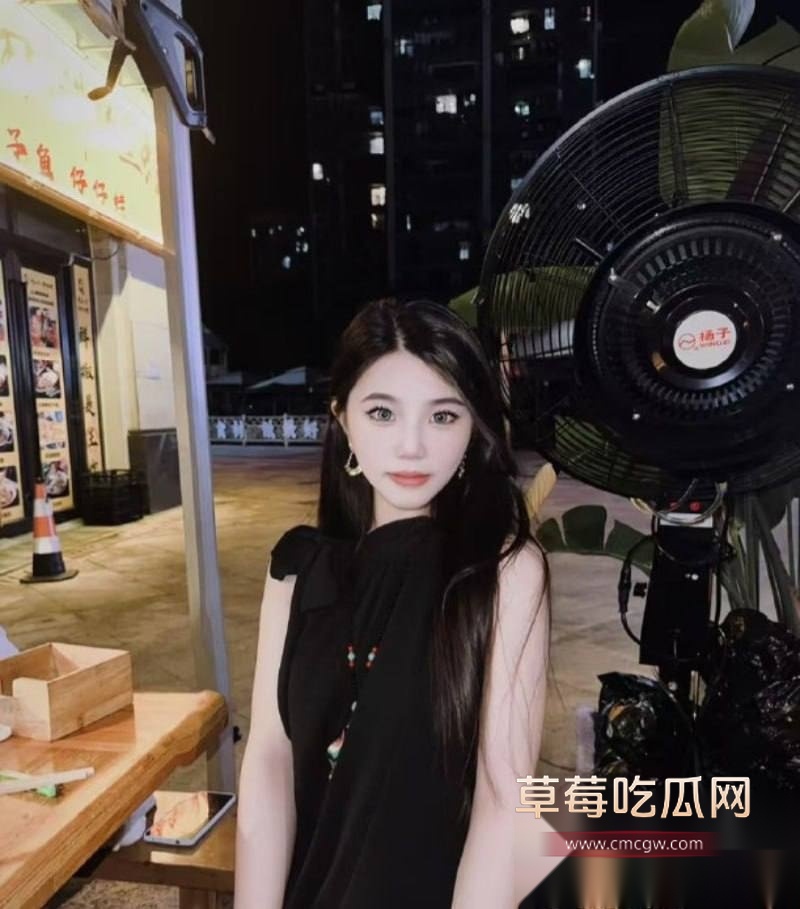 安徽极品反差美女何颜君 12