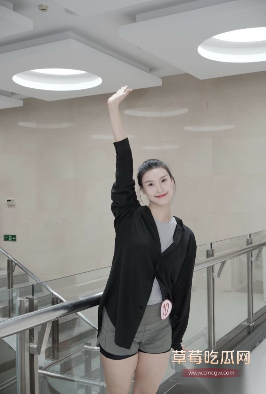 东方演艺集团舞蹈生王姝蒙1