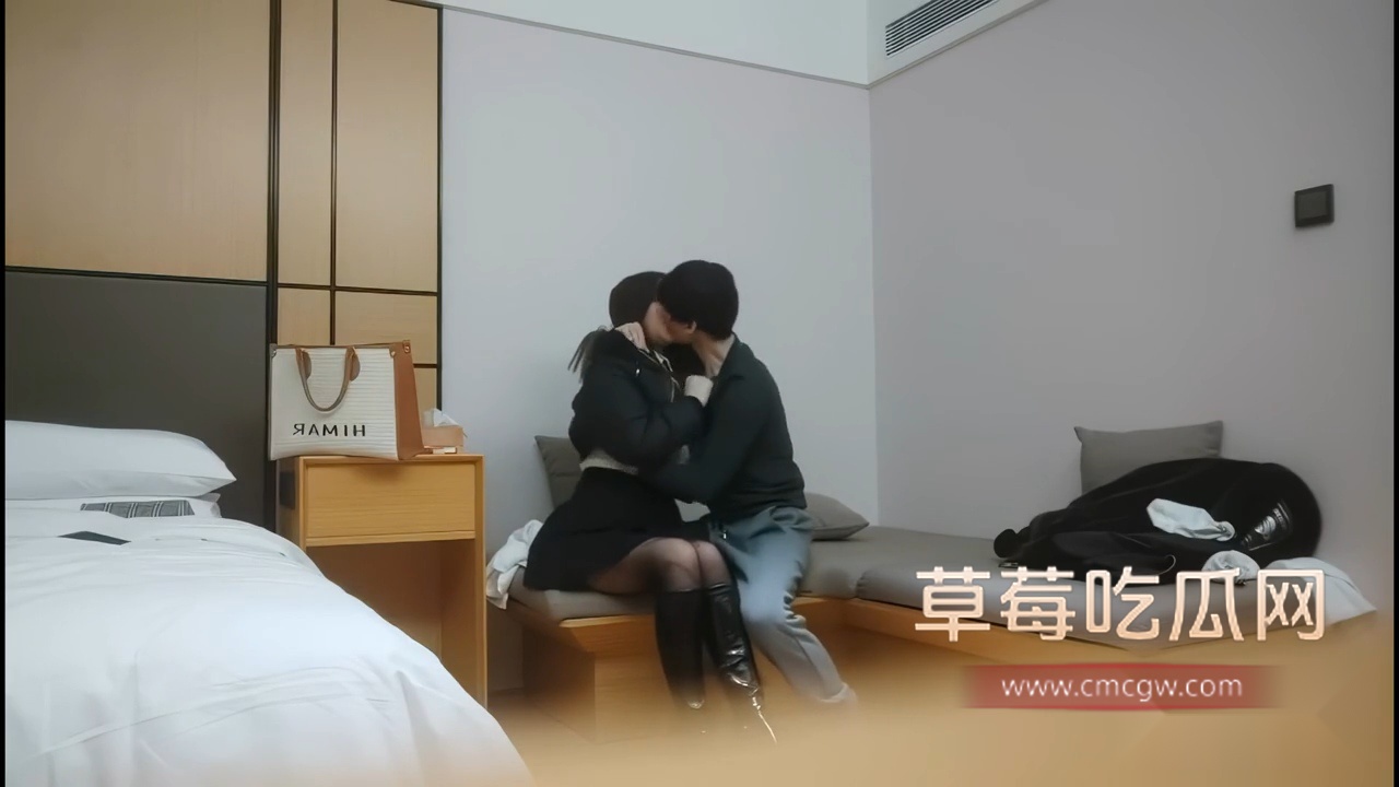酒店约了个黑丝皮靴肥臀妹4 酒店约了个黑丝皮靴肥臀妹4