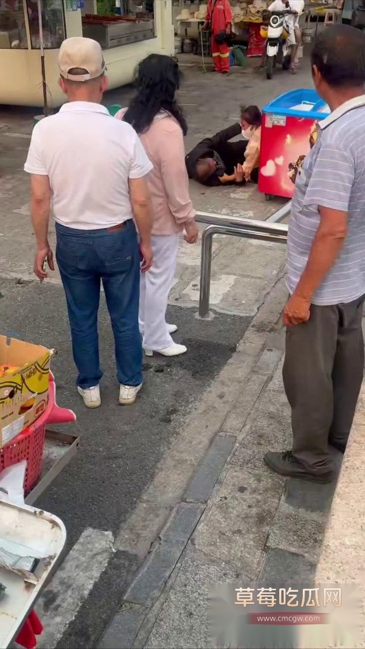 烧烤店老板娘霸气护店6