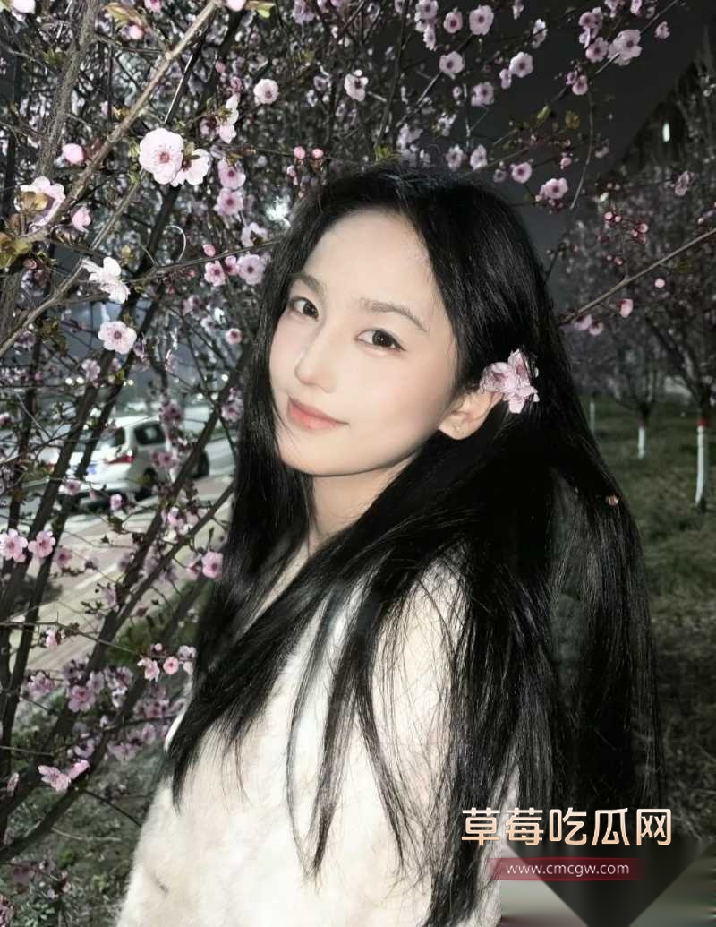 河南理工学院大四美女陈奕涵 15
