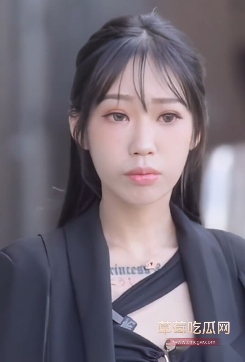 推特顶级极品纹身女神艾嫣 极品身材配合紧致私处简直是完美肉便器 抱起来疯狂输出体验人间天堂