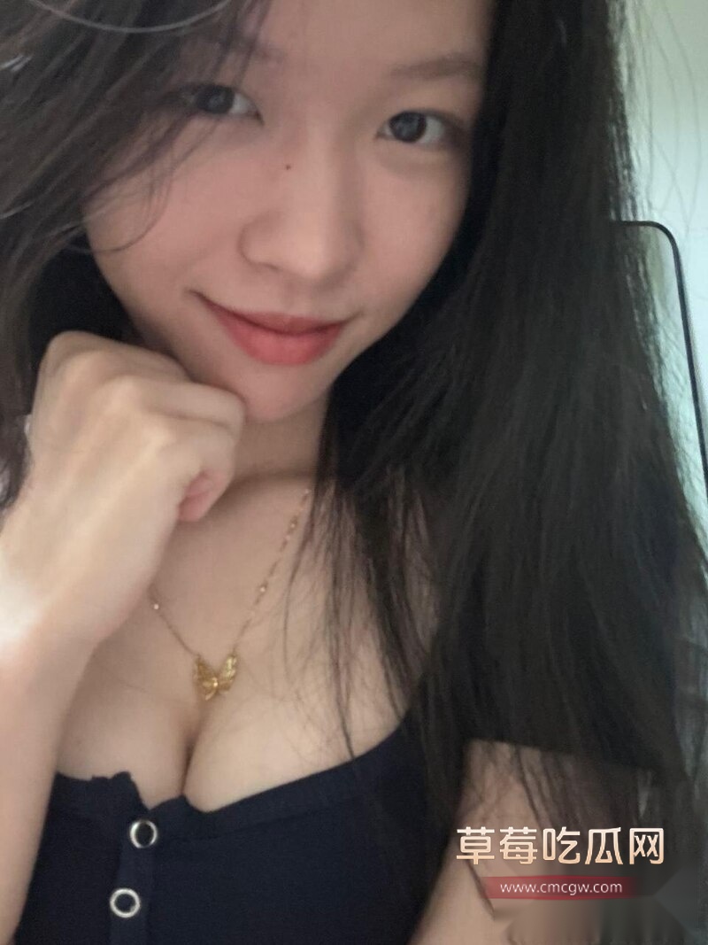 武大校花级学妹钟淑玥 前男友曝光性爱视频 这种颜值和身材简直是人间尤物