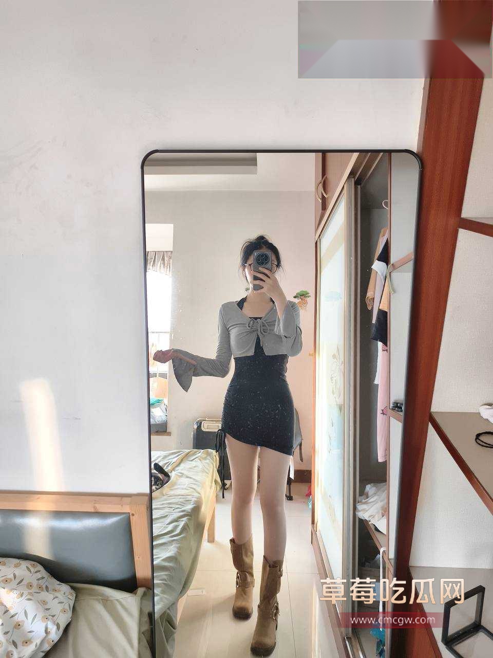 8 8