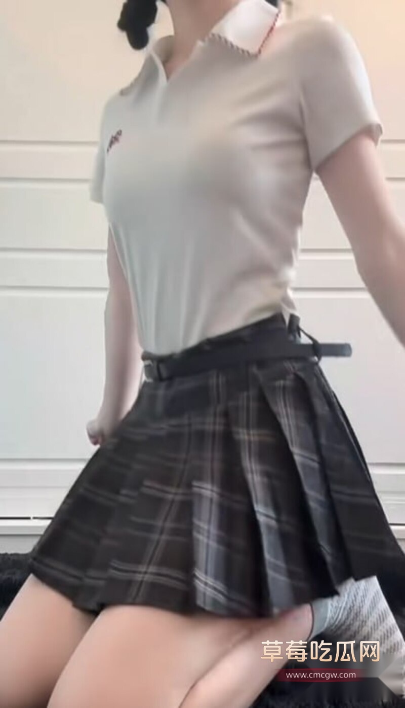 戴燕玟黑丝调教 4