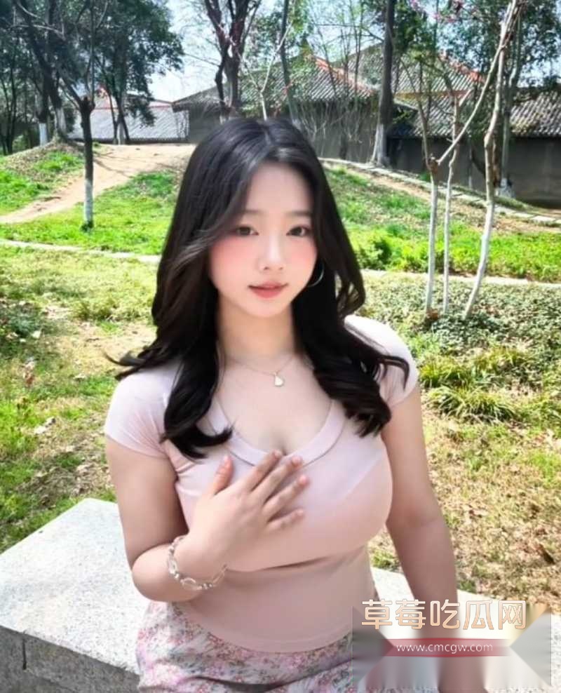 山东师范大学大三学生白小雅1.jpg 山东师范大学大三学生白小雅1.jpg