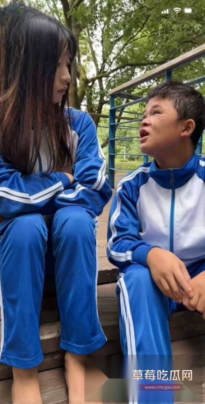 当年爆红的小马云 范小勤 长大了2