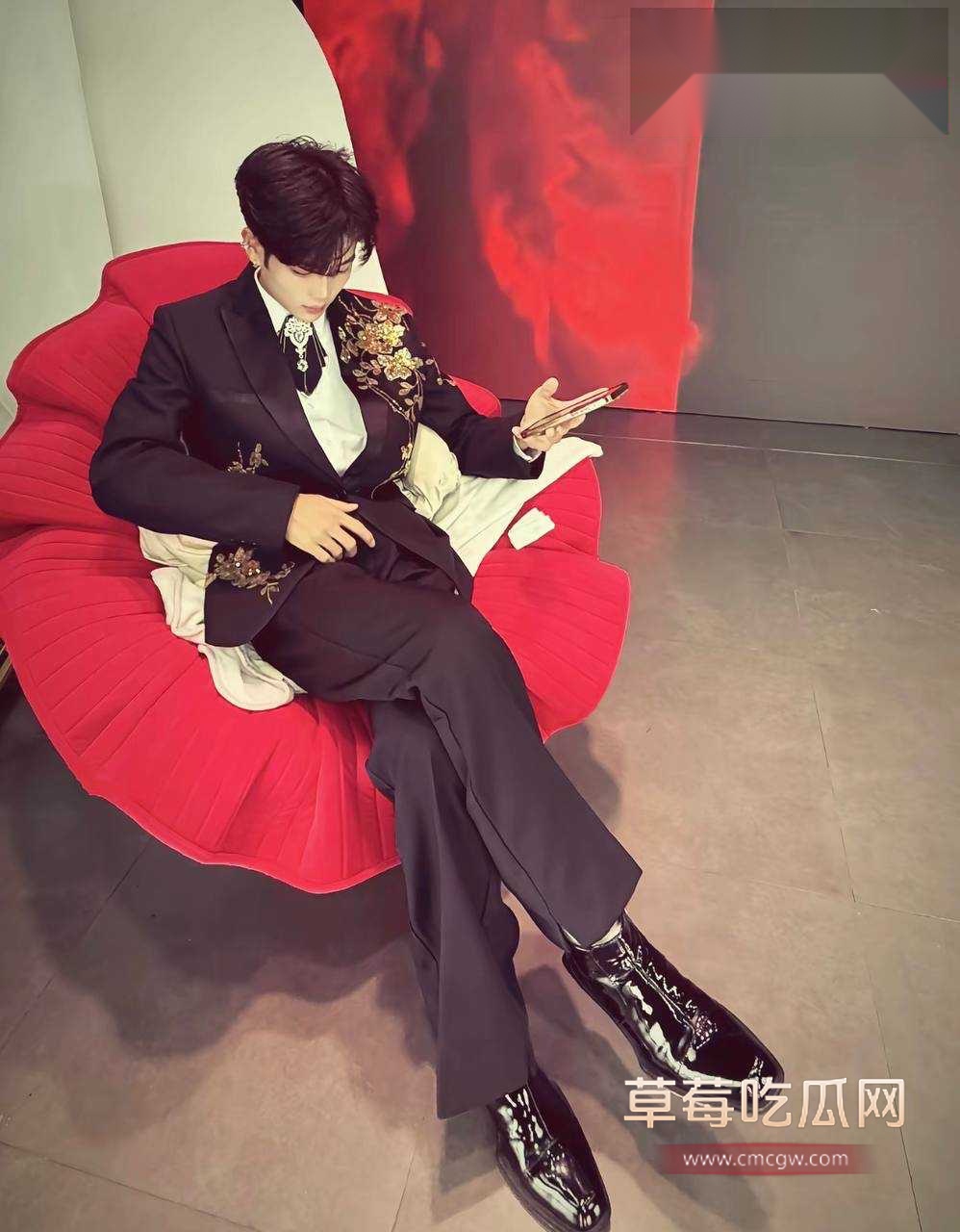 男网红辰一张耀眼10 男网红辰一张耀眼10