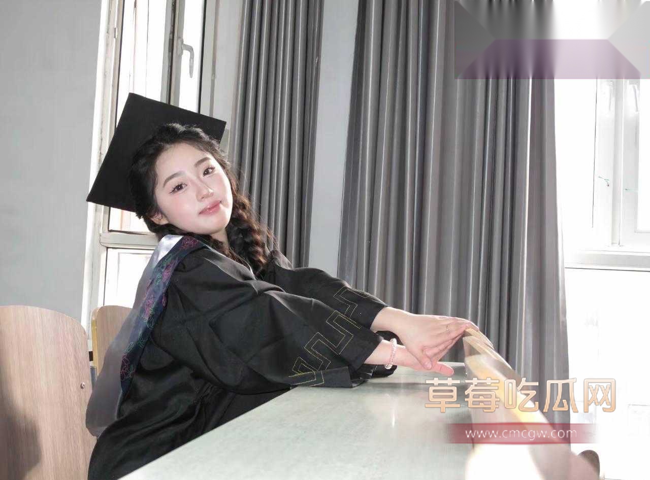 长沙医学院女神刘梓妮周末开房1