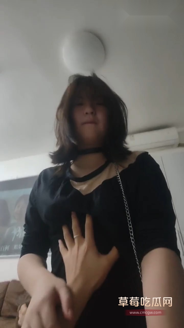 微胖小嫩妹惨遭渣男强势蹂躏泄露3