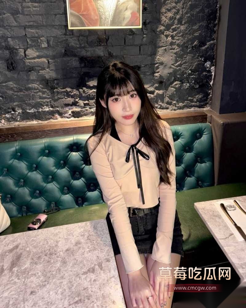 超可爱大一巨乳学妹均均 11