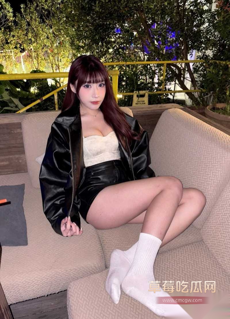 超可爱大一巨乳学妹均均 20