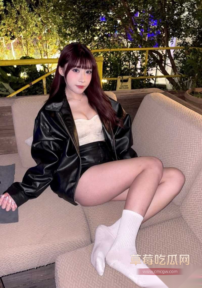 超可爱大一巨乳学妹均均 21