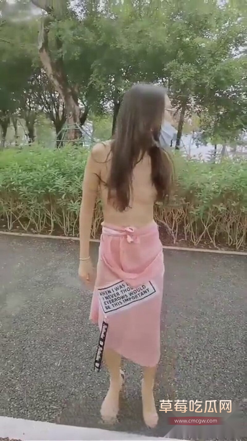 冯珊珊公园露出 1 冯珊珊公园露出 1