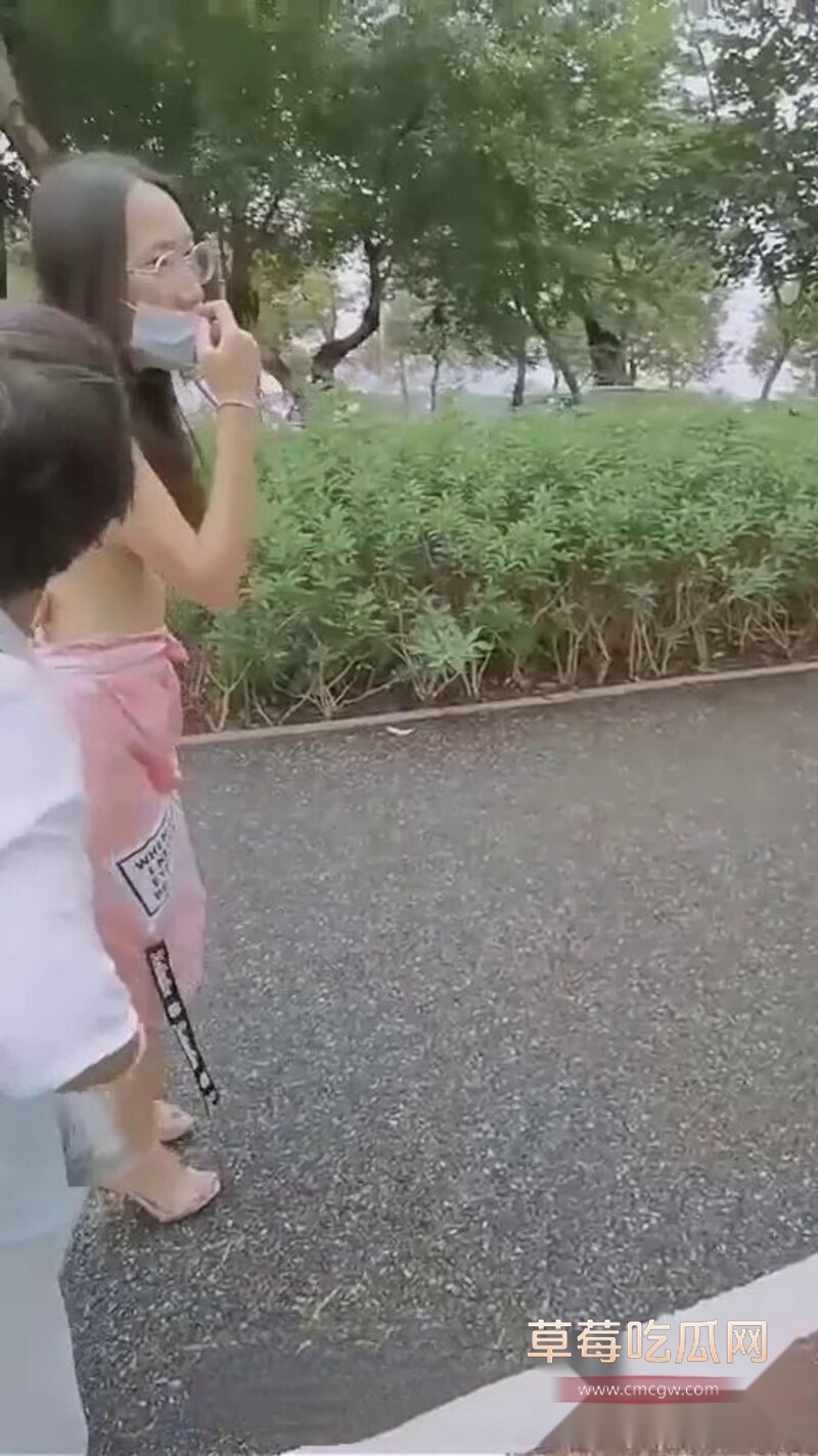冯珊珊公园露出 6 冯珊珊公园露出 6