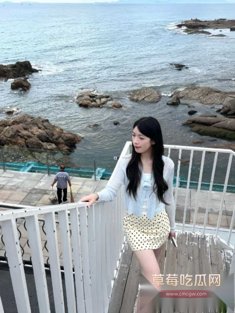 白嫩美乳女友1