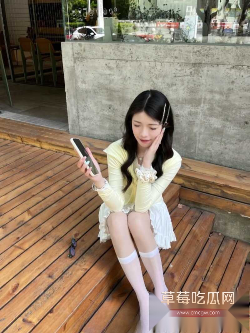 白嫩美乳女友2