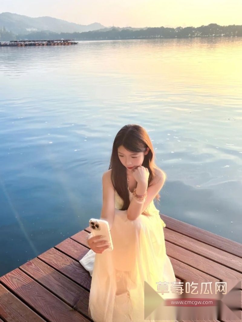 白嫩美乳女友6
