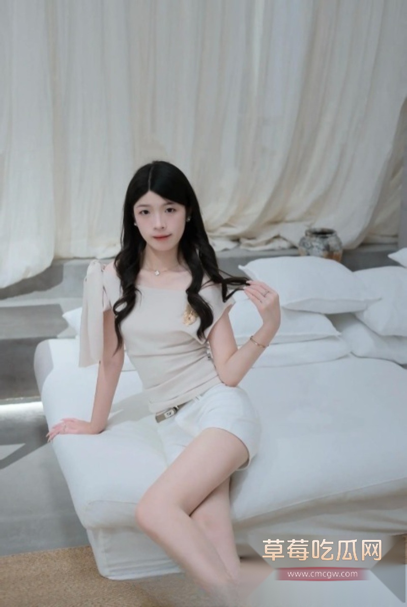 白嫩美乳女友9