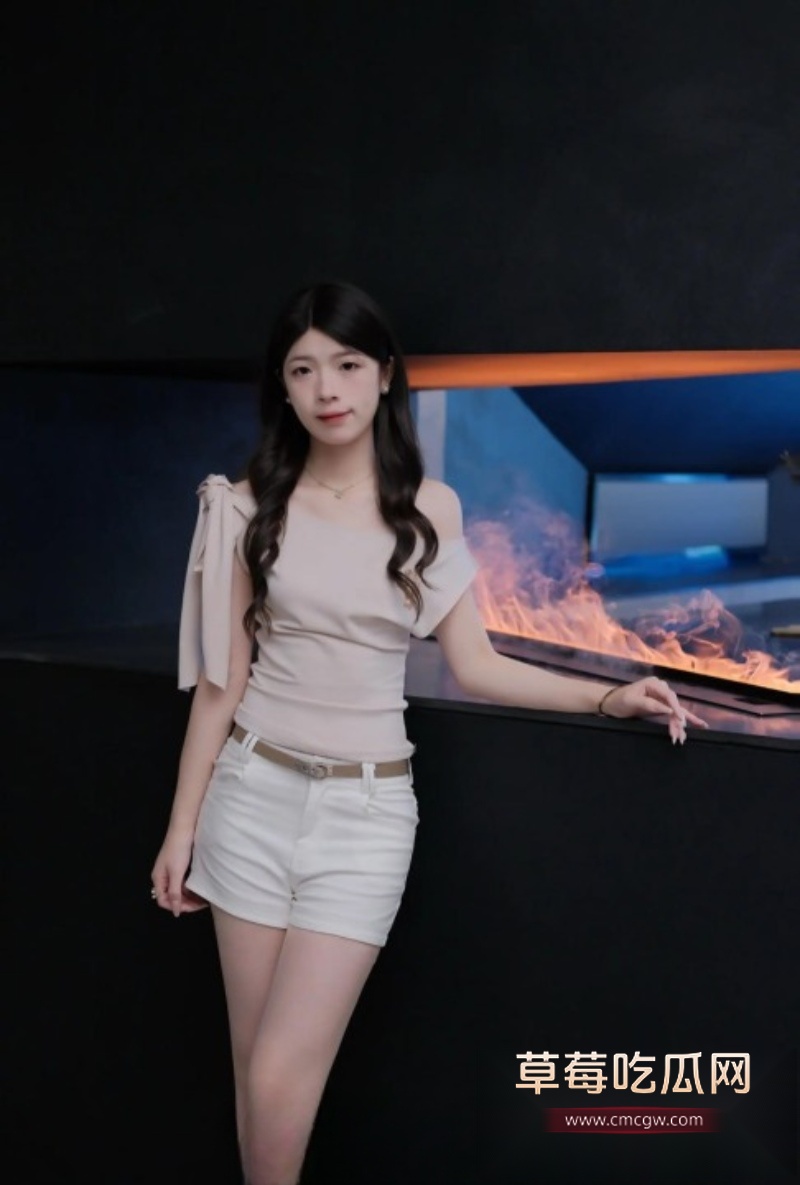 白嫩美乳女友11