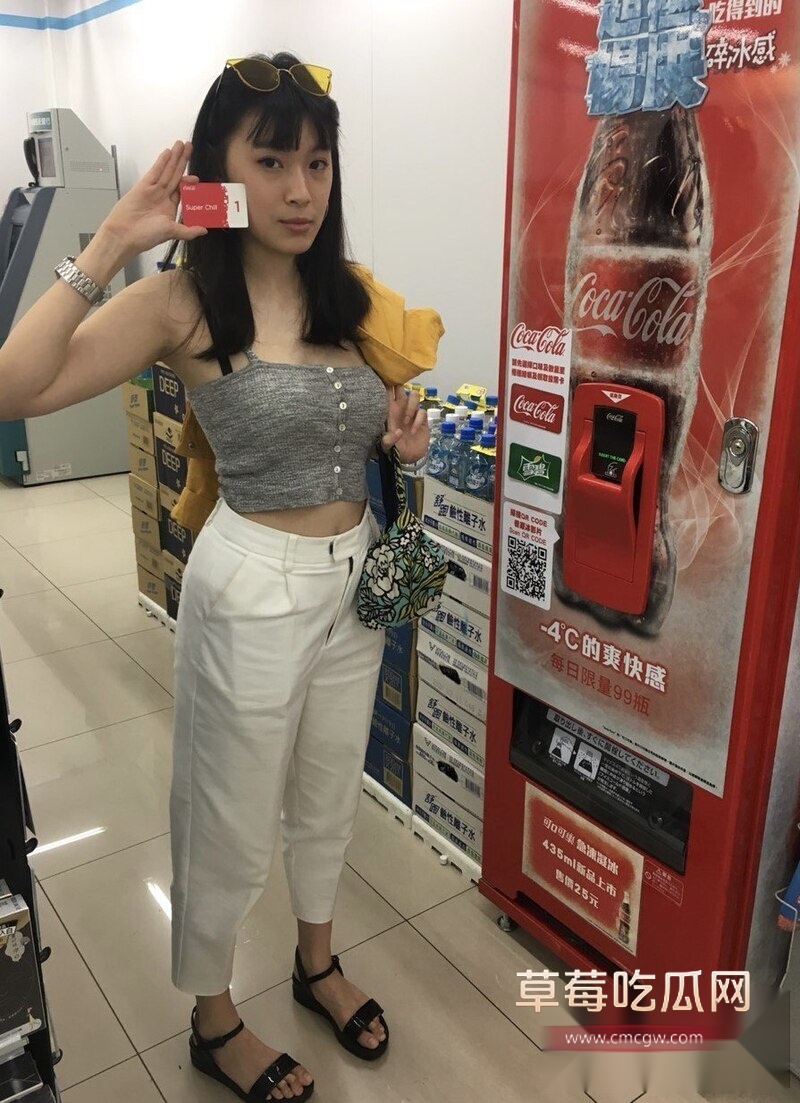 陈雅婷无套内射 1