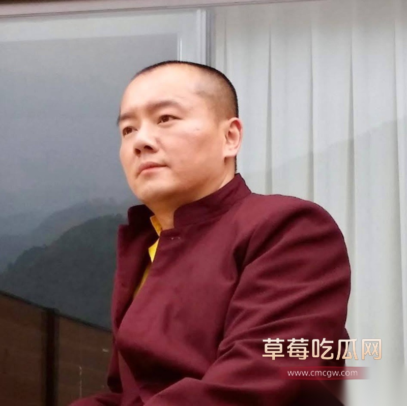 喇嘛主持多桀仁卿聊骚约炮 7