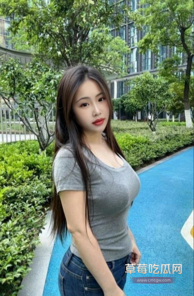 林潇潇假屌自慰 2