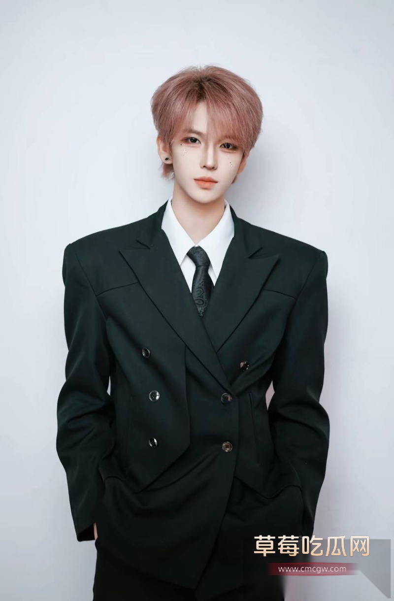 七禧少年团男网红 艺韩  51